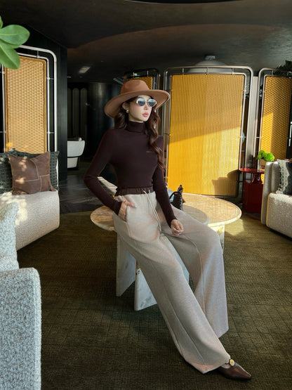 Brun NEW Straight pants