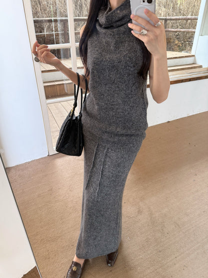 Loro NEW knitted suit