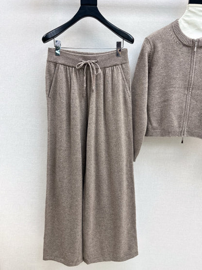 Loro NEW knitted suit