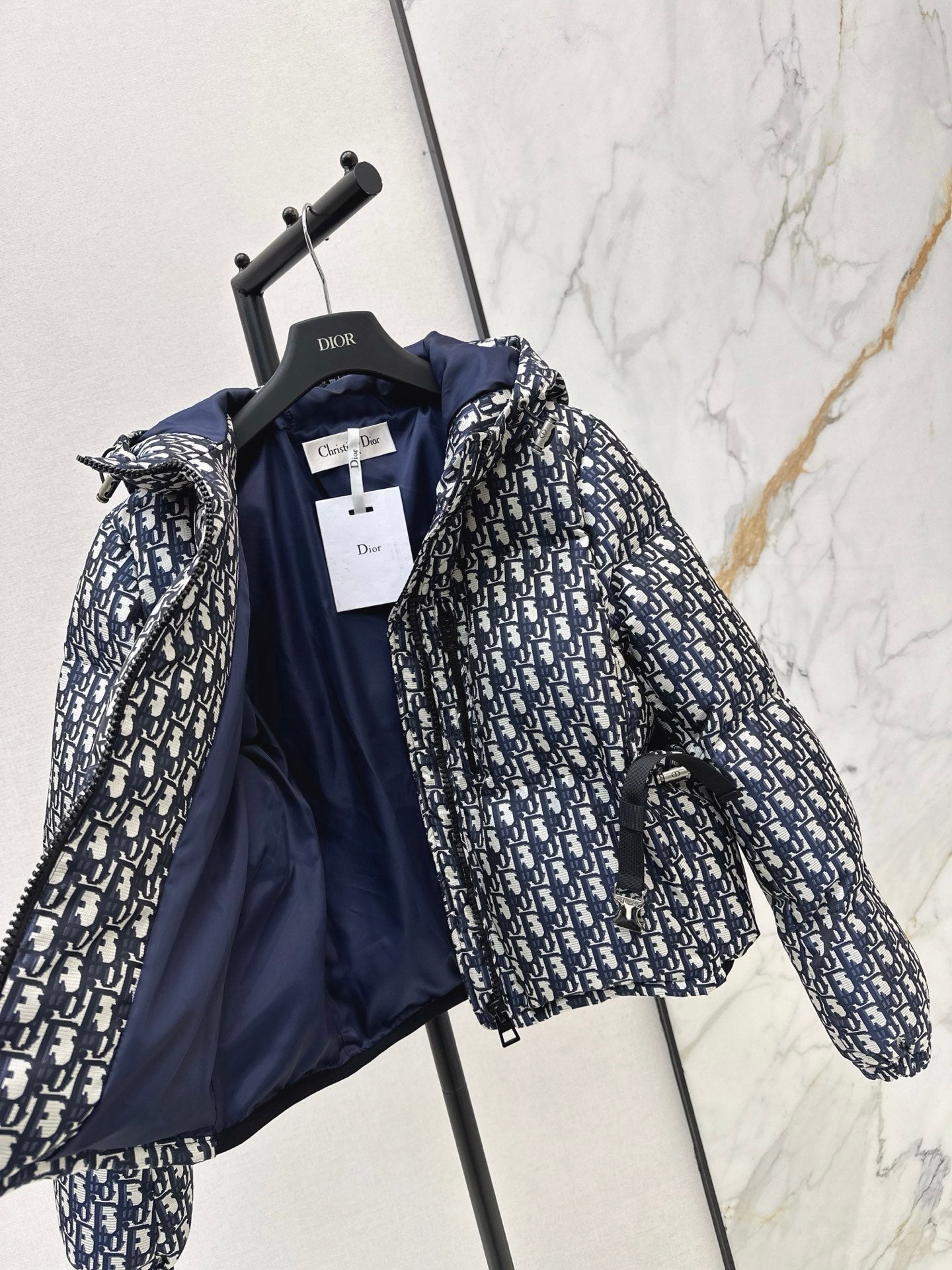 CD NEW Hooded down jacket