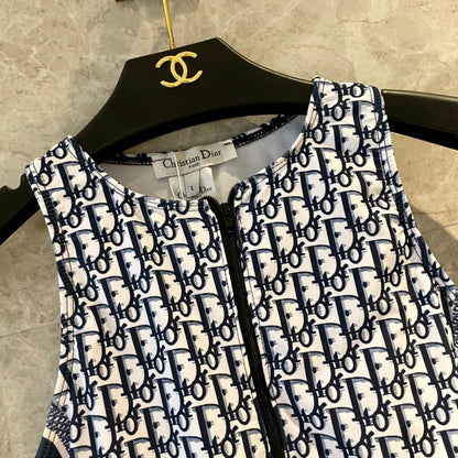 New style L swimsuit