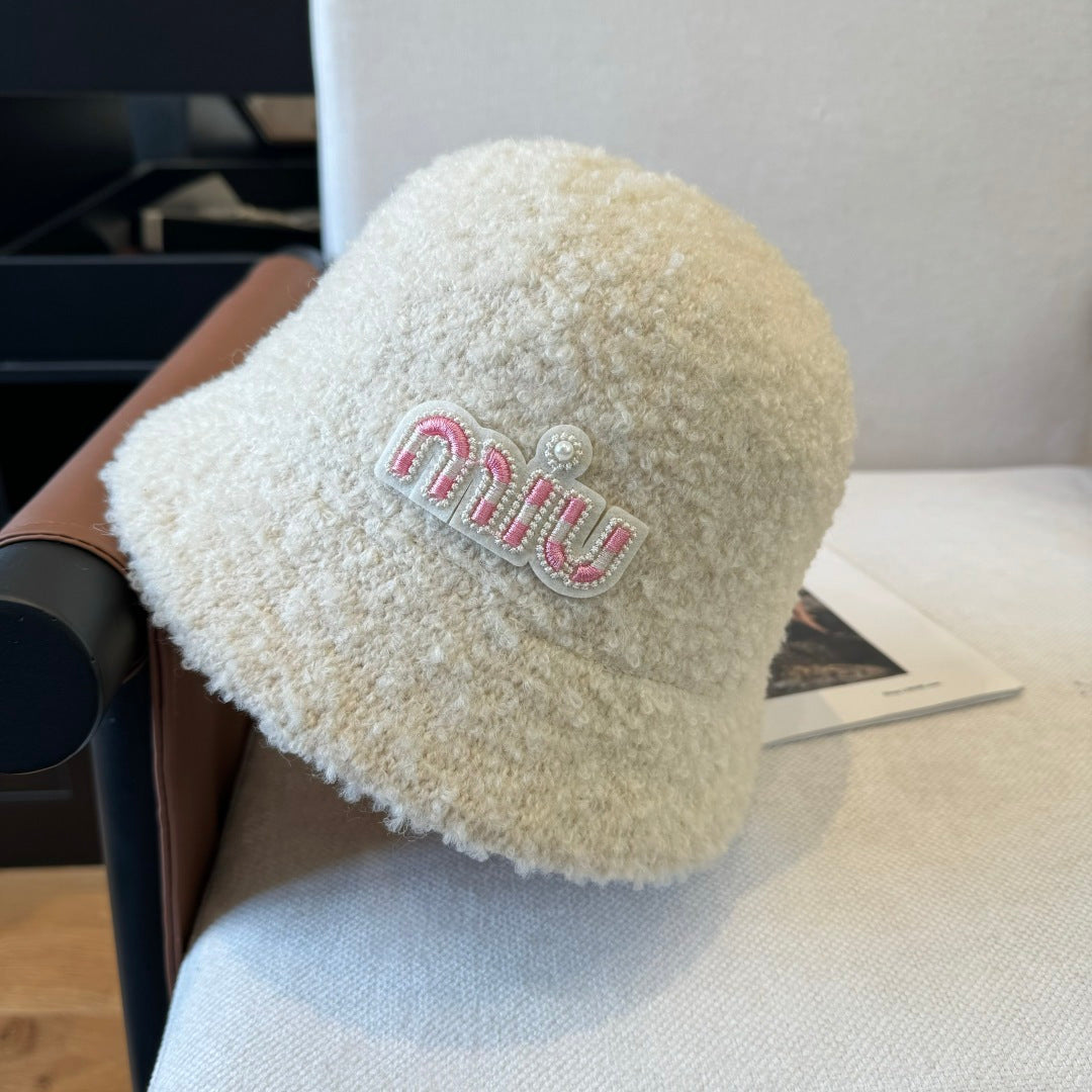 Miu New bucket hat