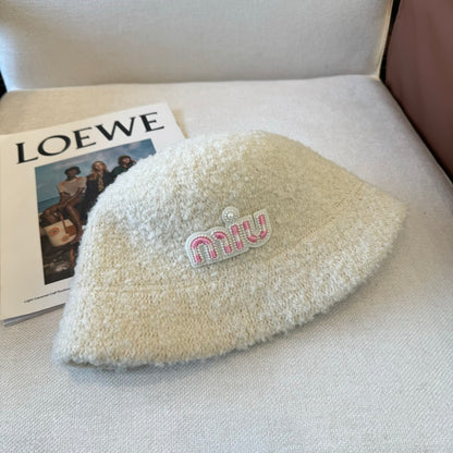 Miu New bucket hat