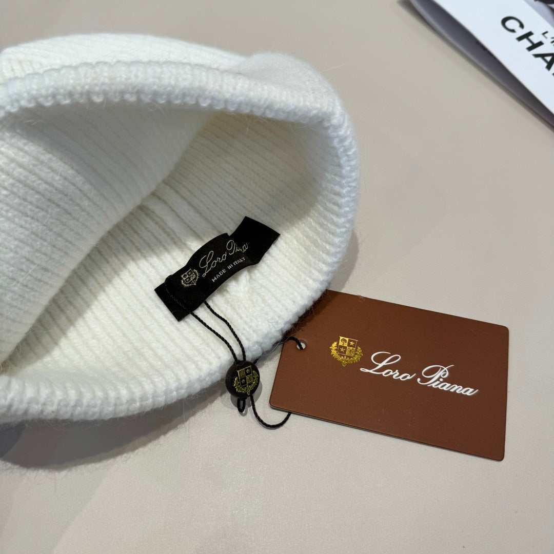 Loro New woolen hat