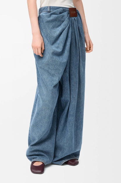 Loe NEW Irregularly pleated jeans