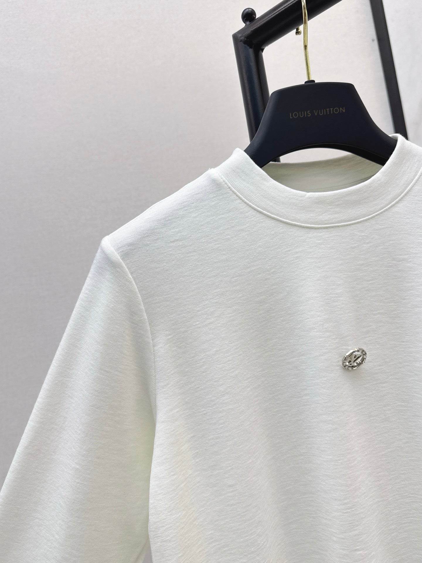 Louis NEW bottoming shirt