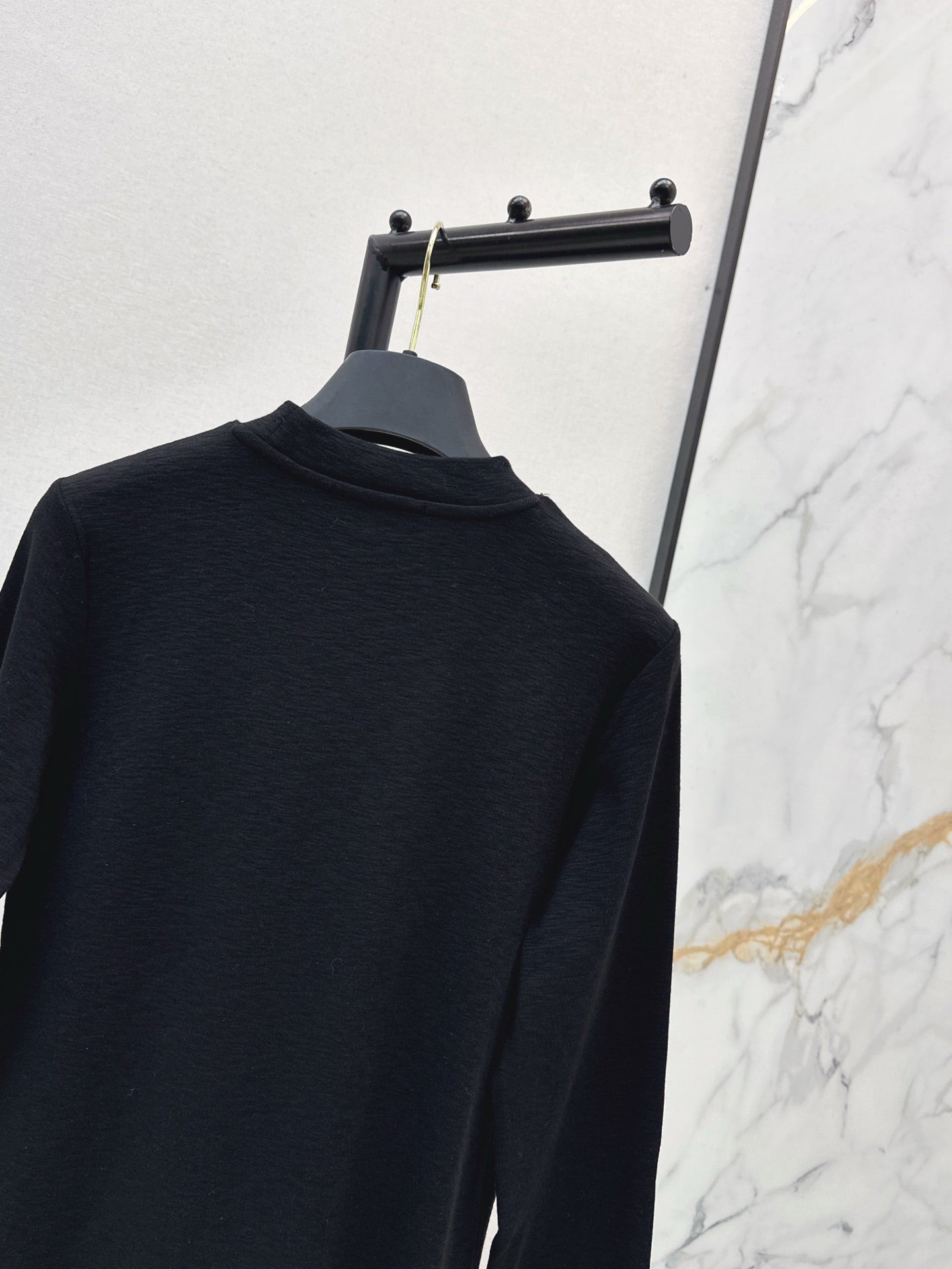 Louis NEW bottoming shirt