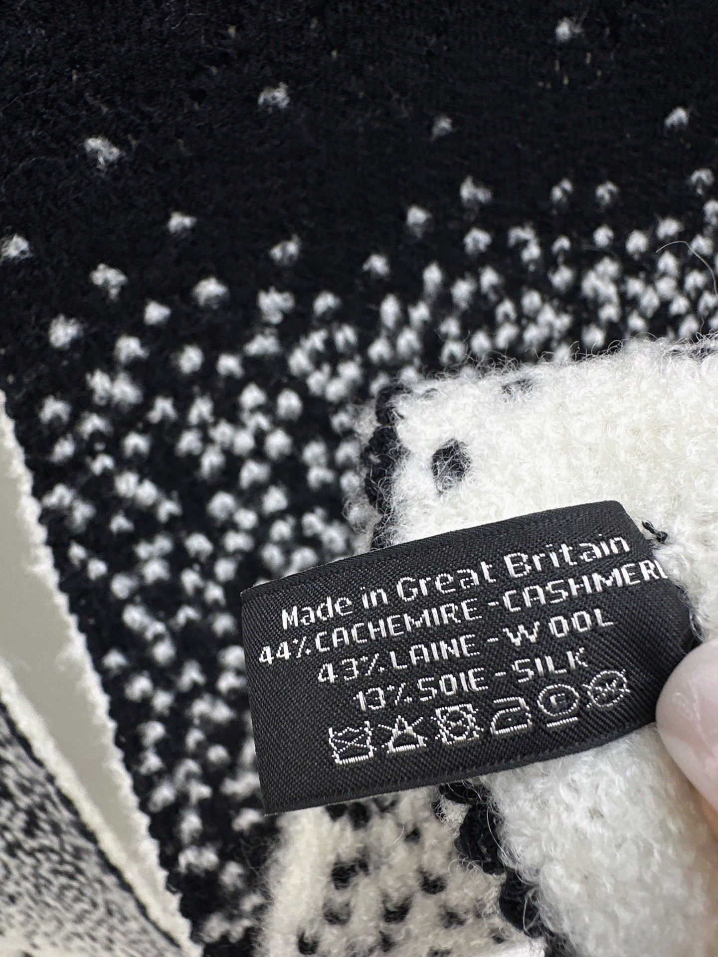 Chan NEW cashmere hat scarves