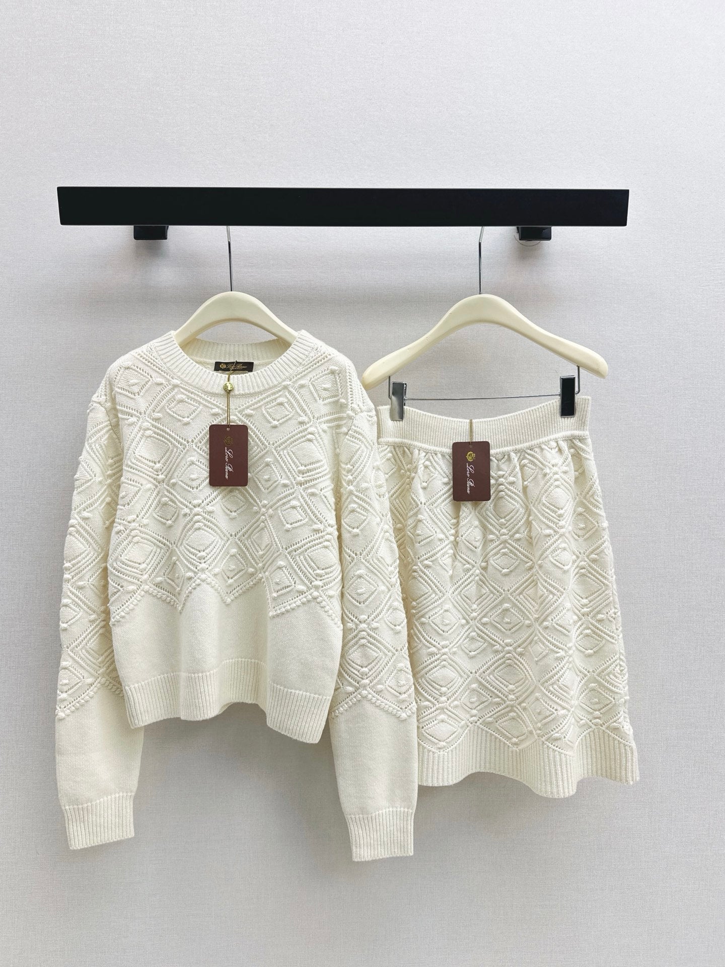 Loro NEW Jacquard sweater  skirt suit