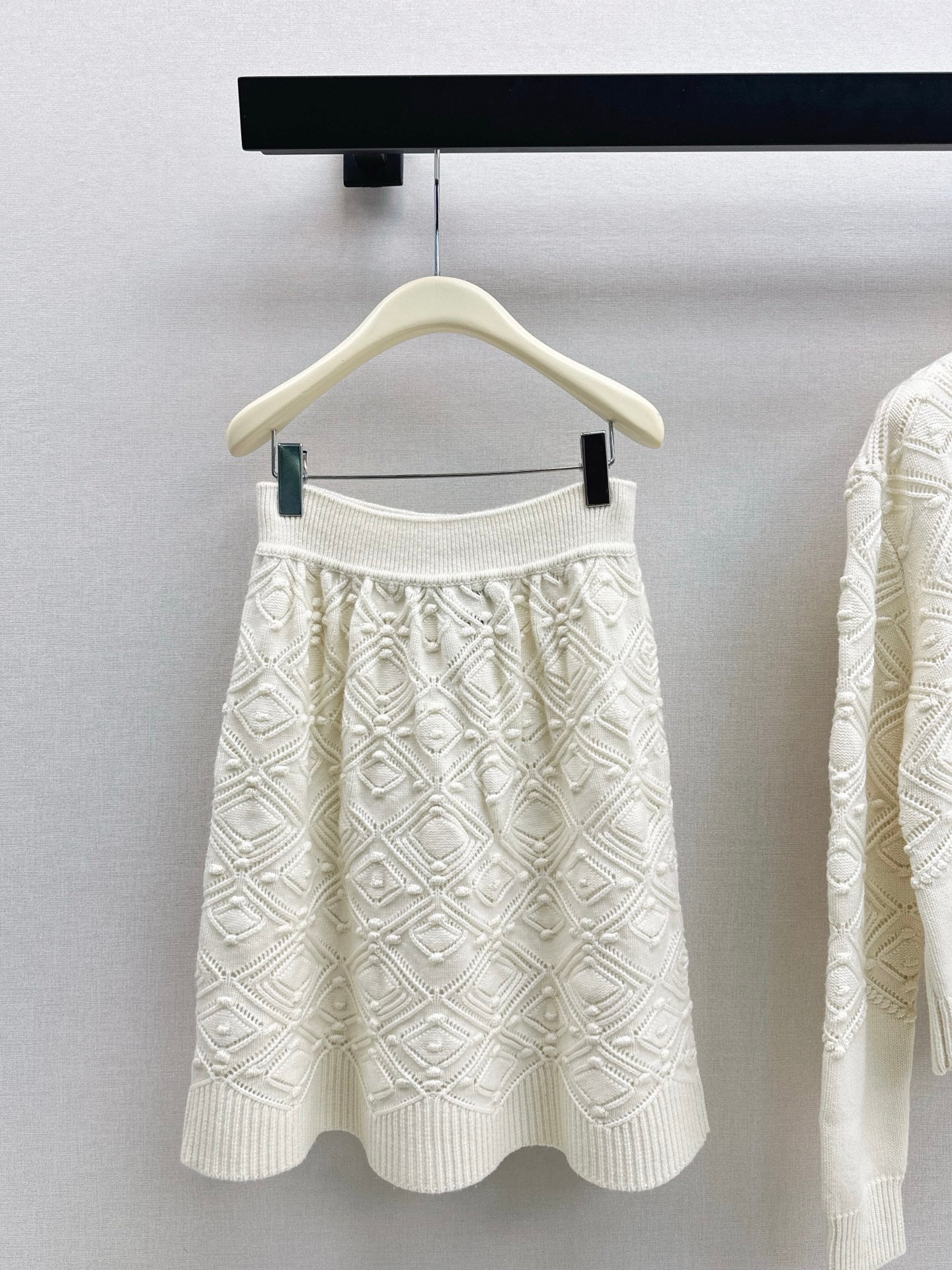 Loro NEW Jacquard sweater  skirt suit