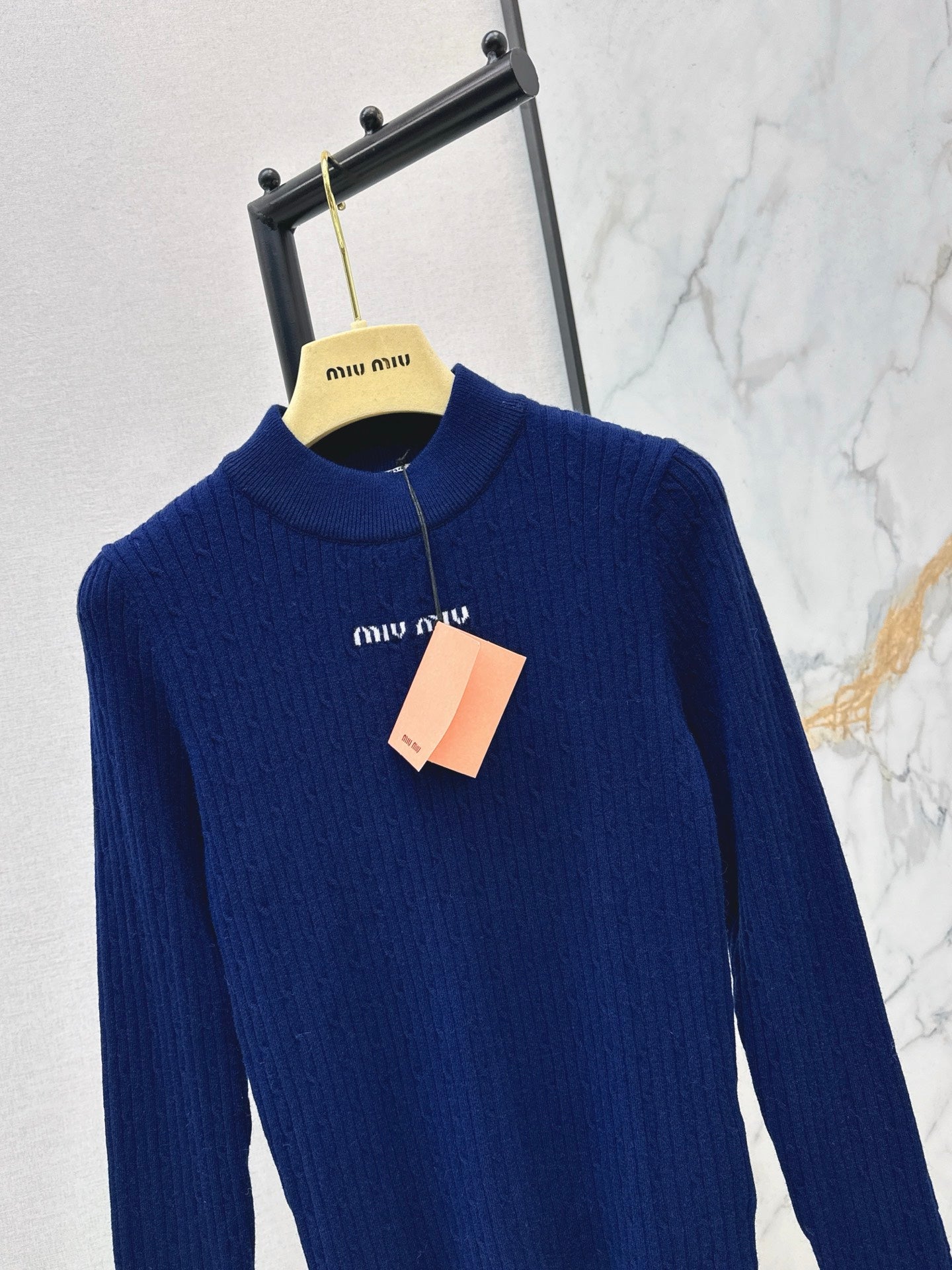 Miu NEW Jacquard base layer