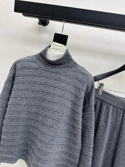 Max NEW knitted suit