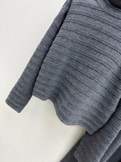 Max NEW knitted suit