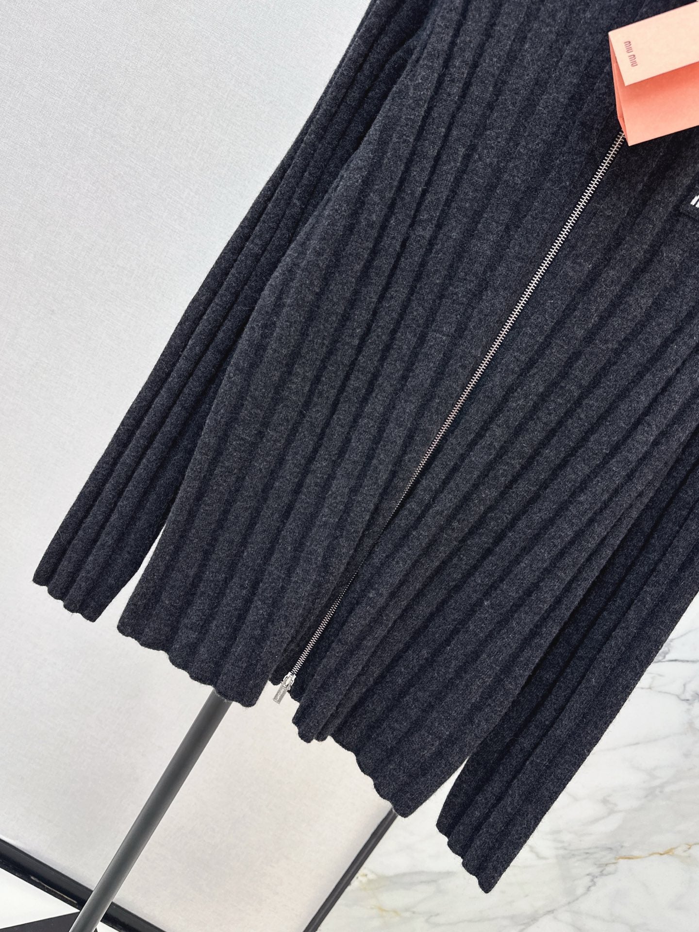 Miu NEW Zippered Ribbed Cashmere Cardigan