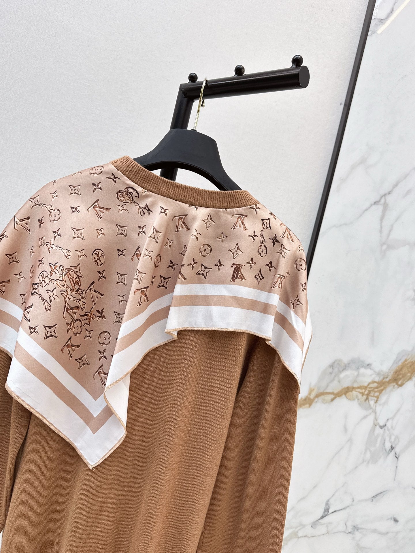 Louis NEW 2-in-1 sweatshirt