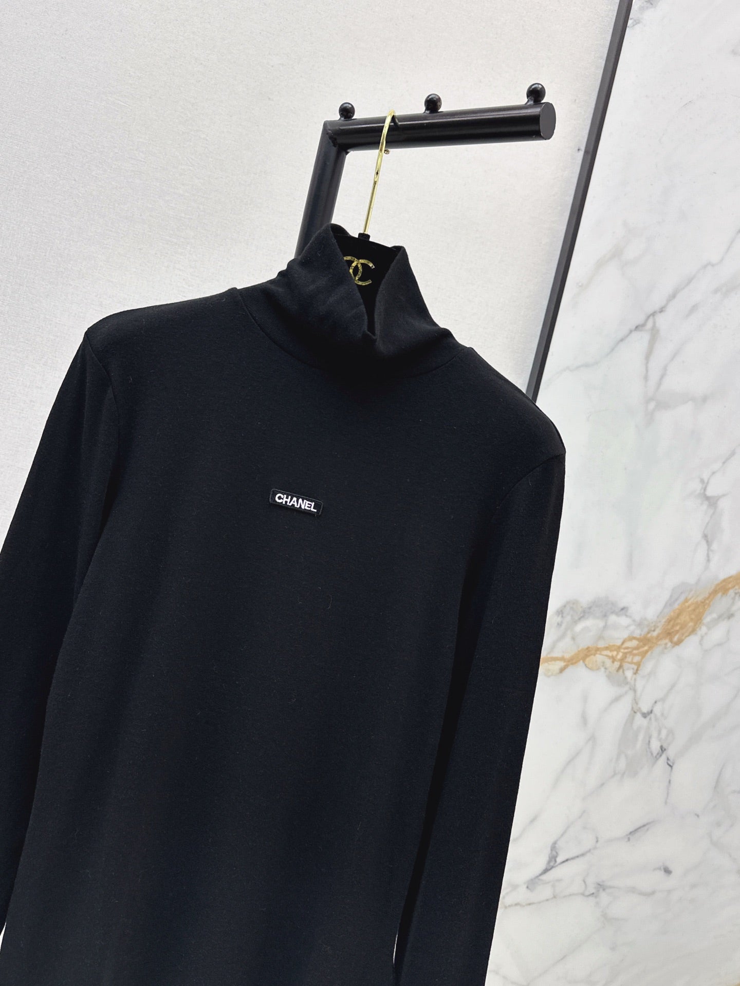 Chan NEW turtleneck base layer