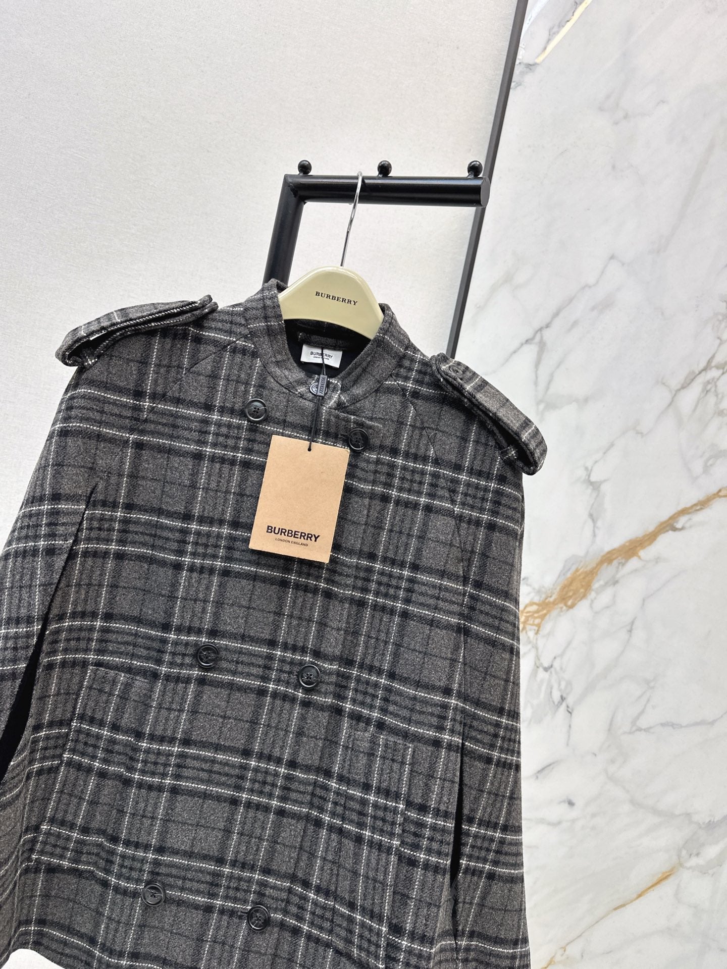 Bur NEW plaid cape coat
