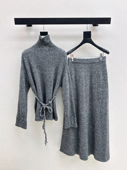 Brun NEW knitted suit