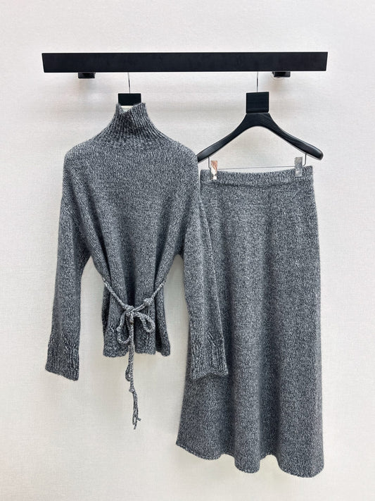 Brun NEW knitted suit