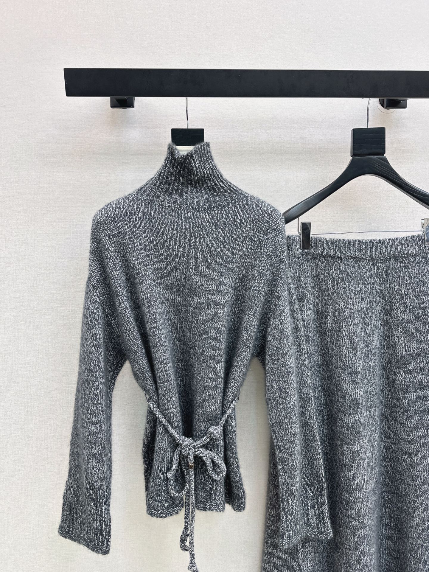 Brun NEW knitted suit