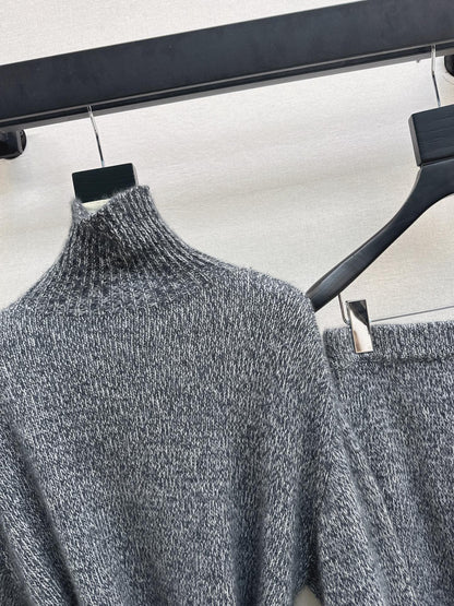 Brun NEW knitted suit