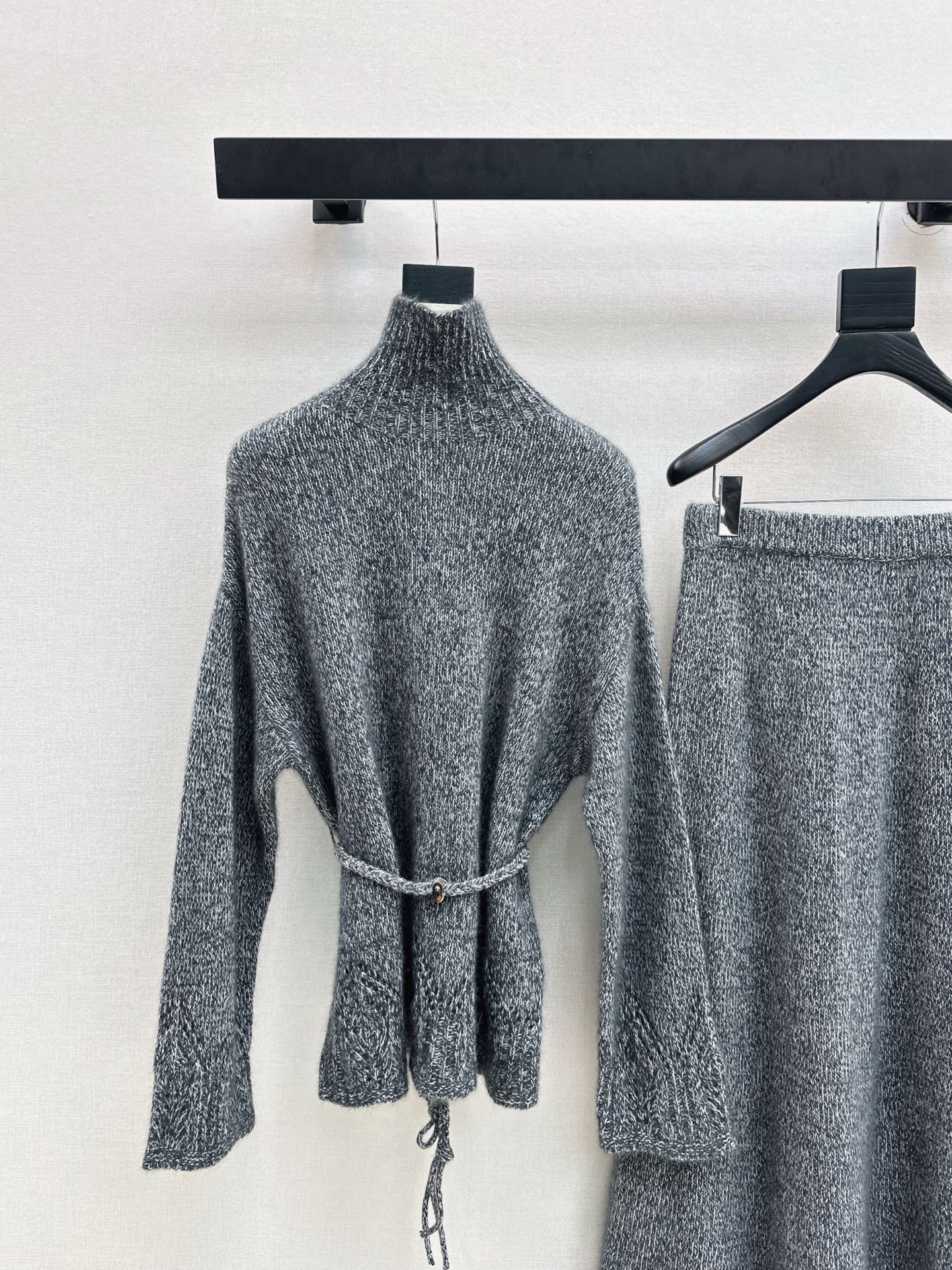 Brun NEW knitted suit