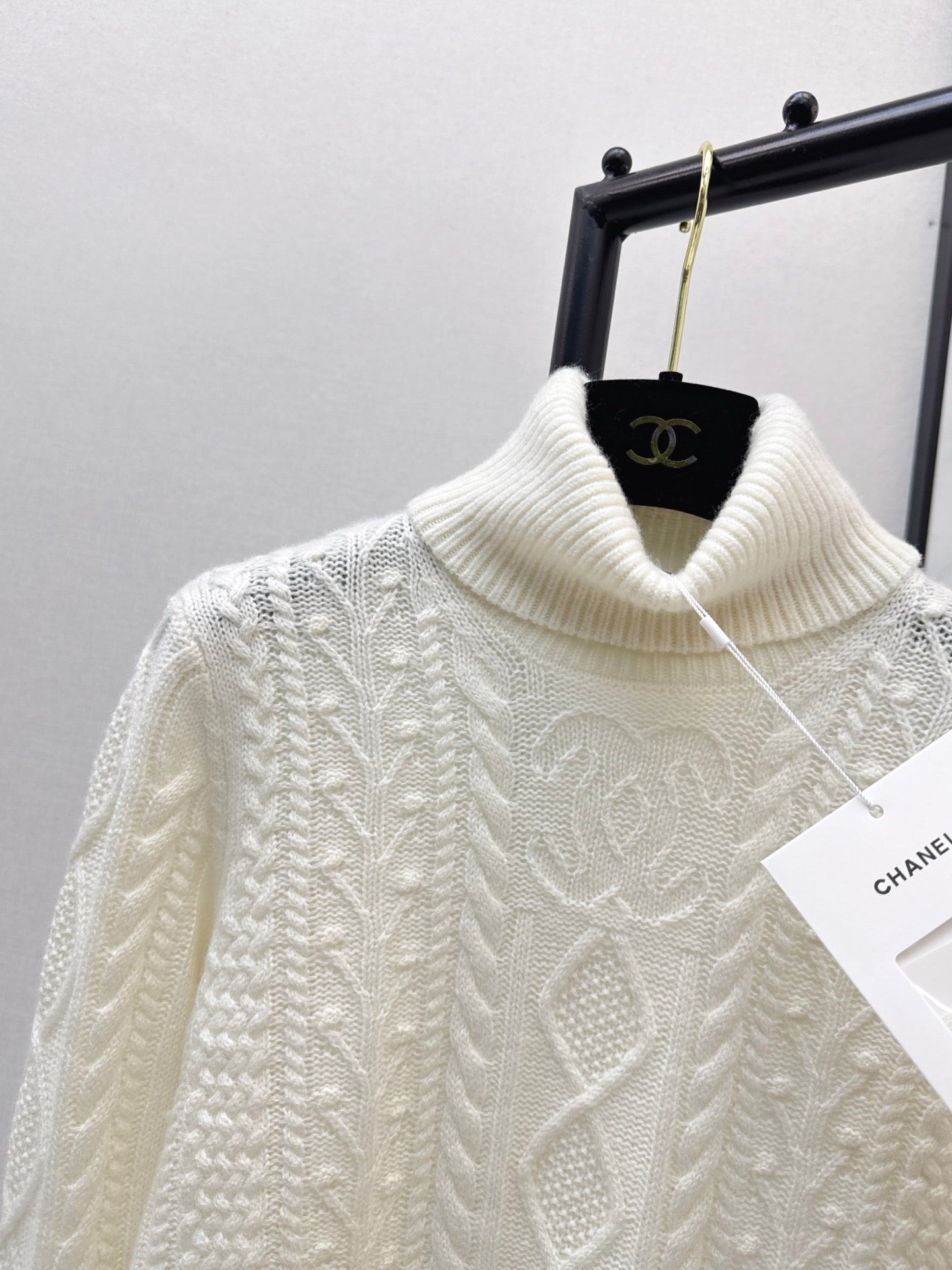 Chan NEW turtleneck knit sweater