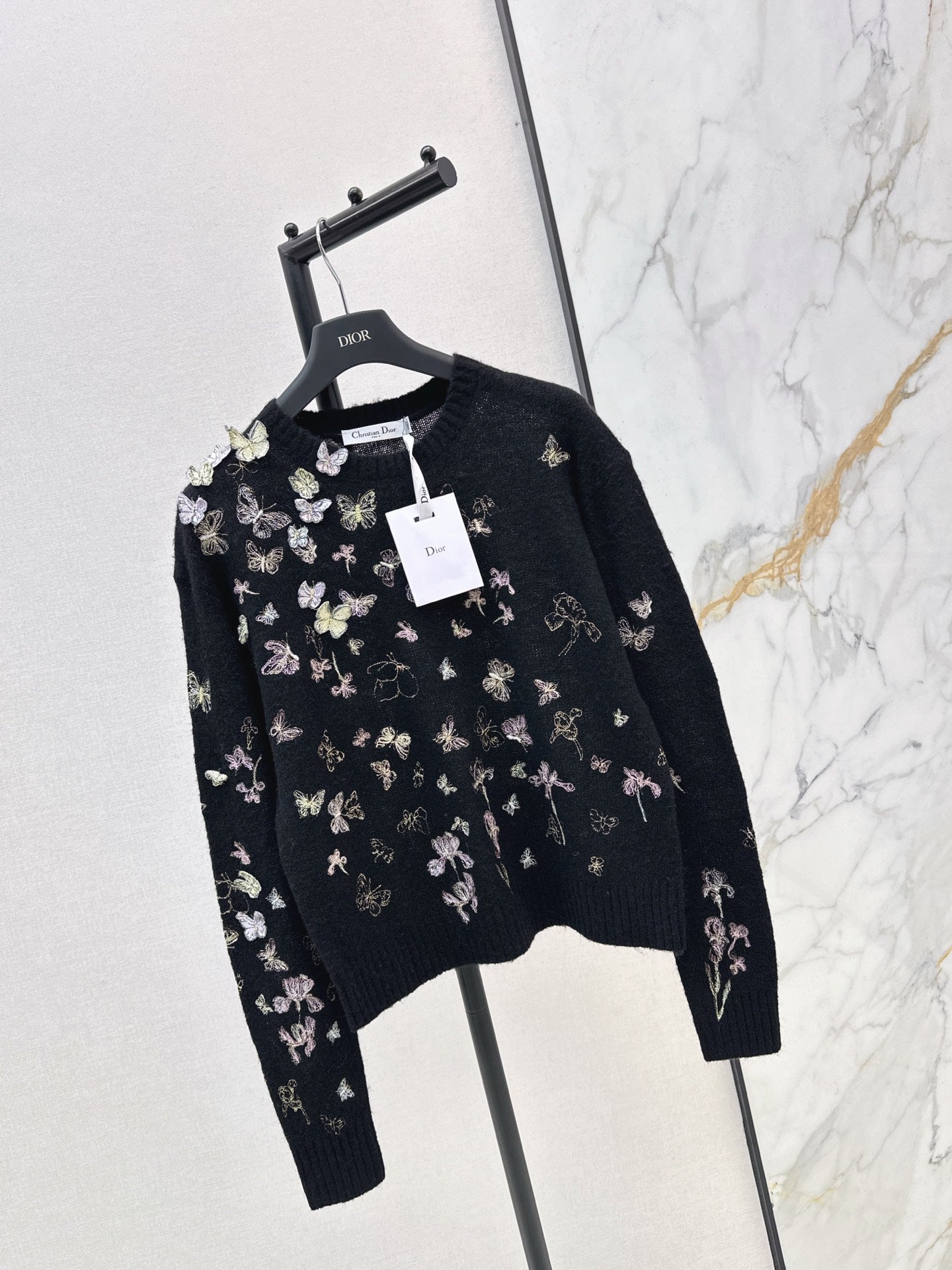 CD NEW embroidered knitwear