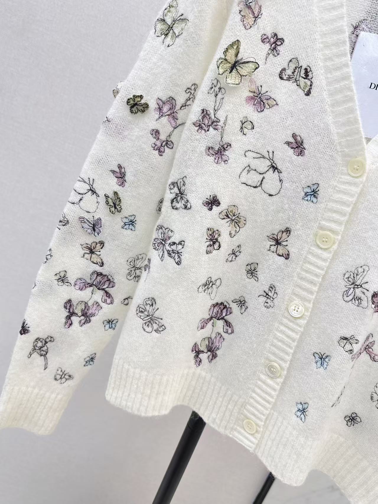 CD NEW embroidered knitted cardigan