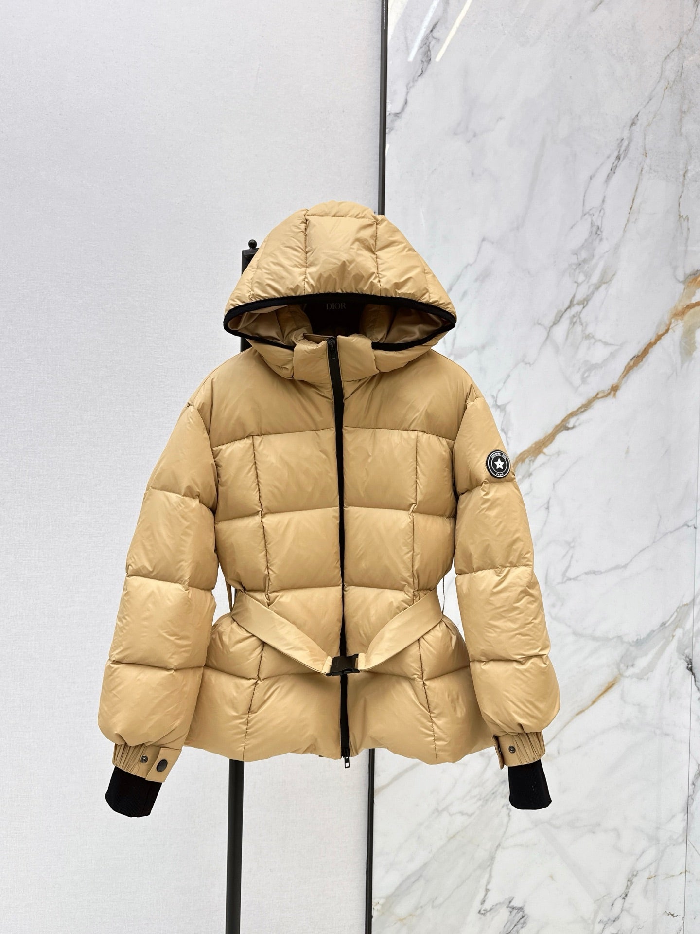 CD NEW Hooded down jacket