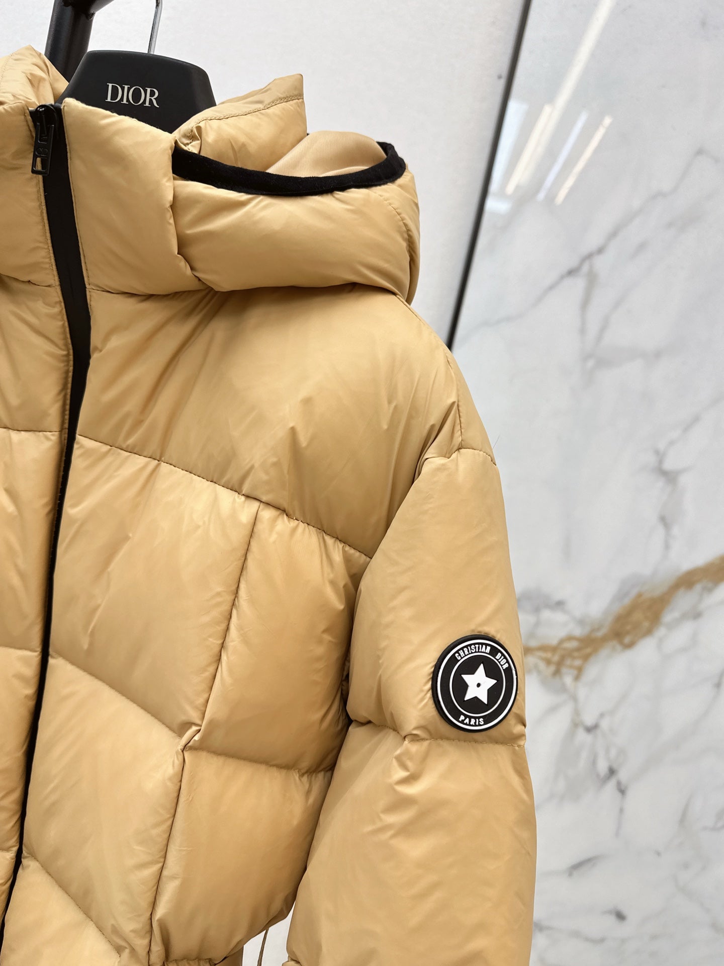 CD NEW Hooded down jacket