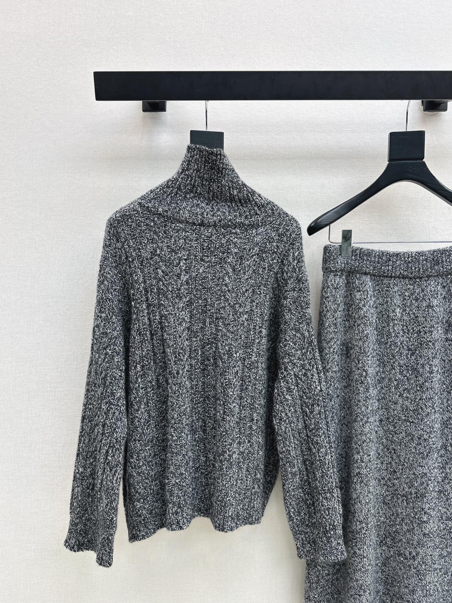 Brun NEW Knitted suit