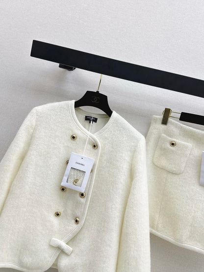 Chan NEW Skiing-themed woolen suit set