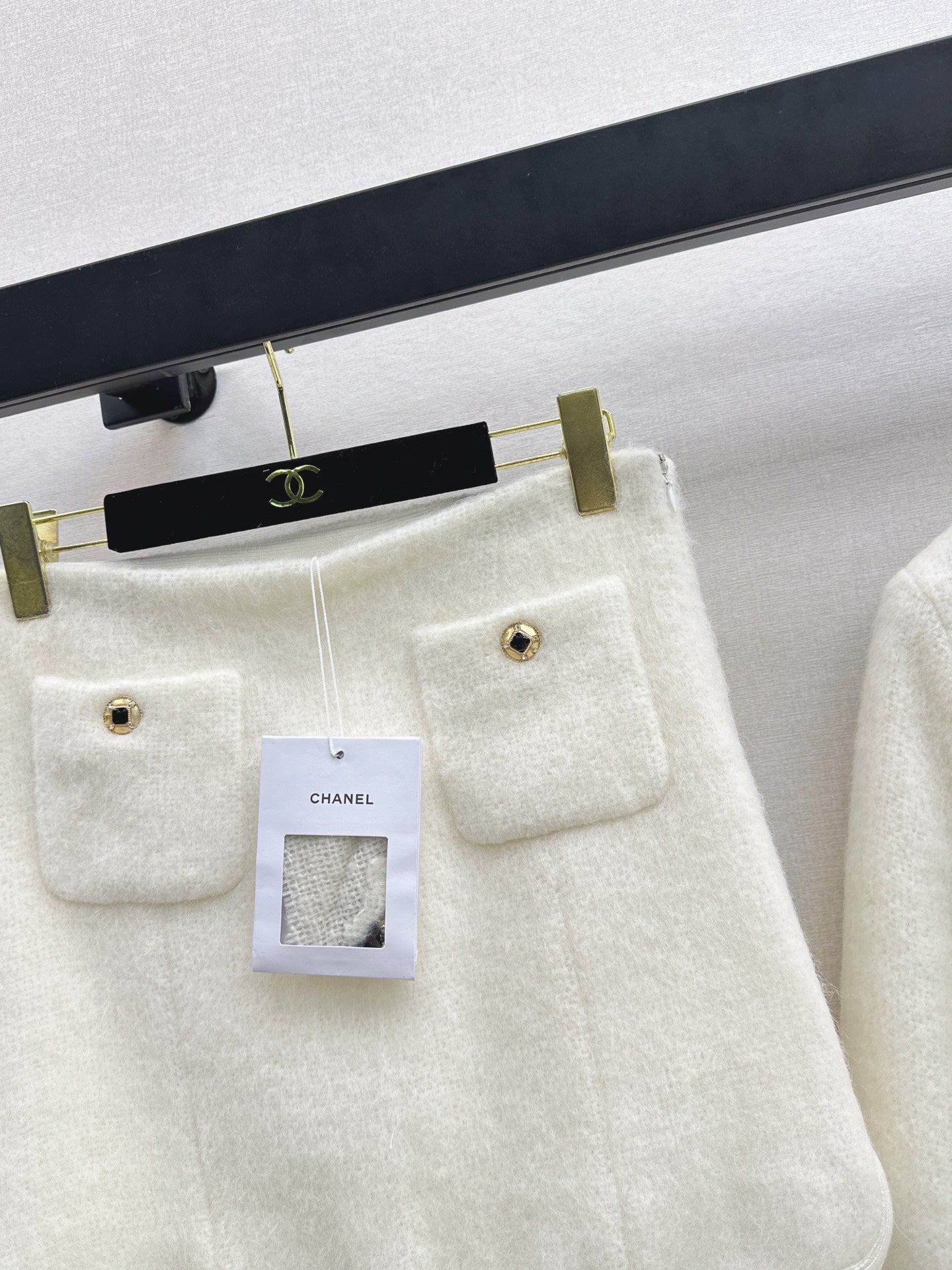 Chan NEW Skiing-themed woolen suit set