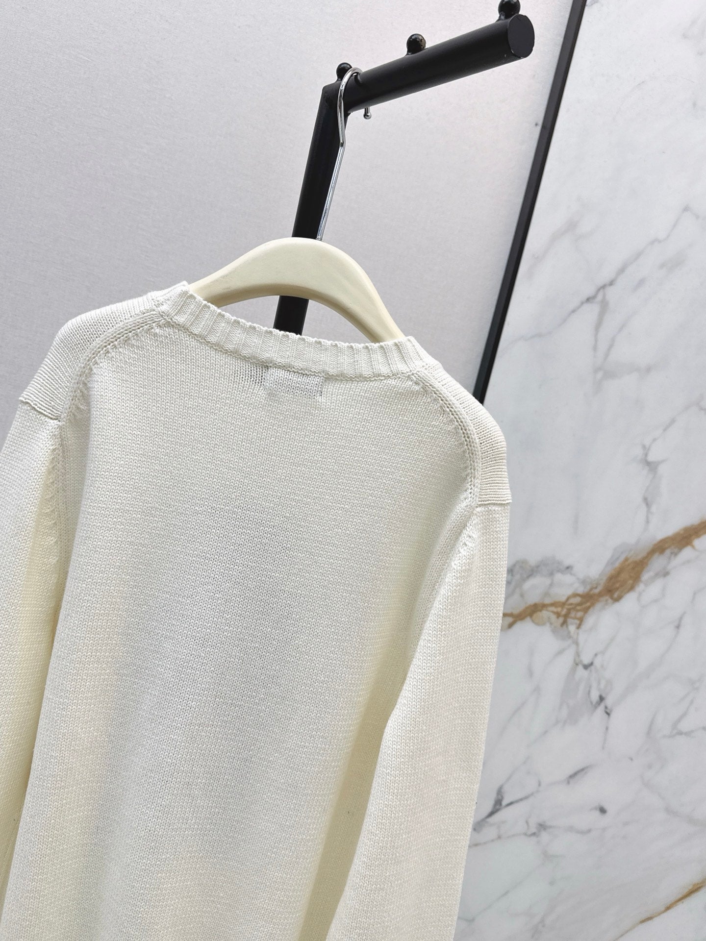 Ral NEW embroidered sweater