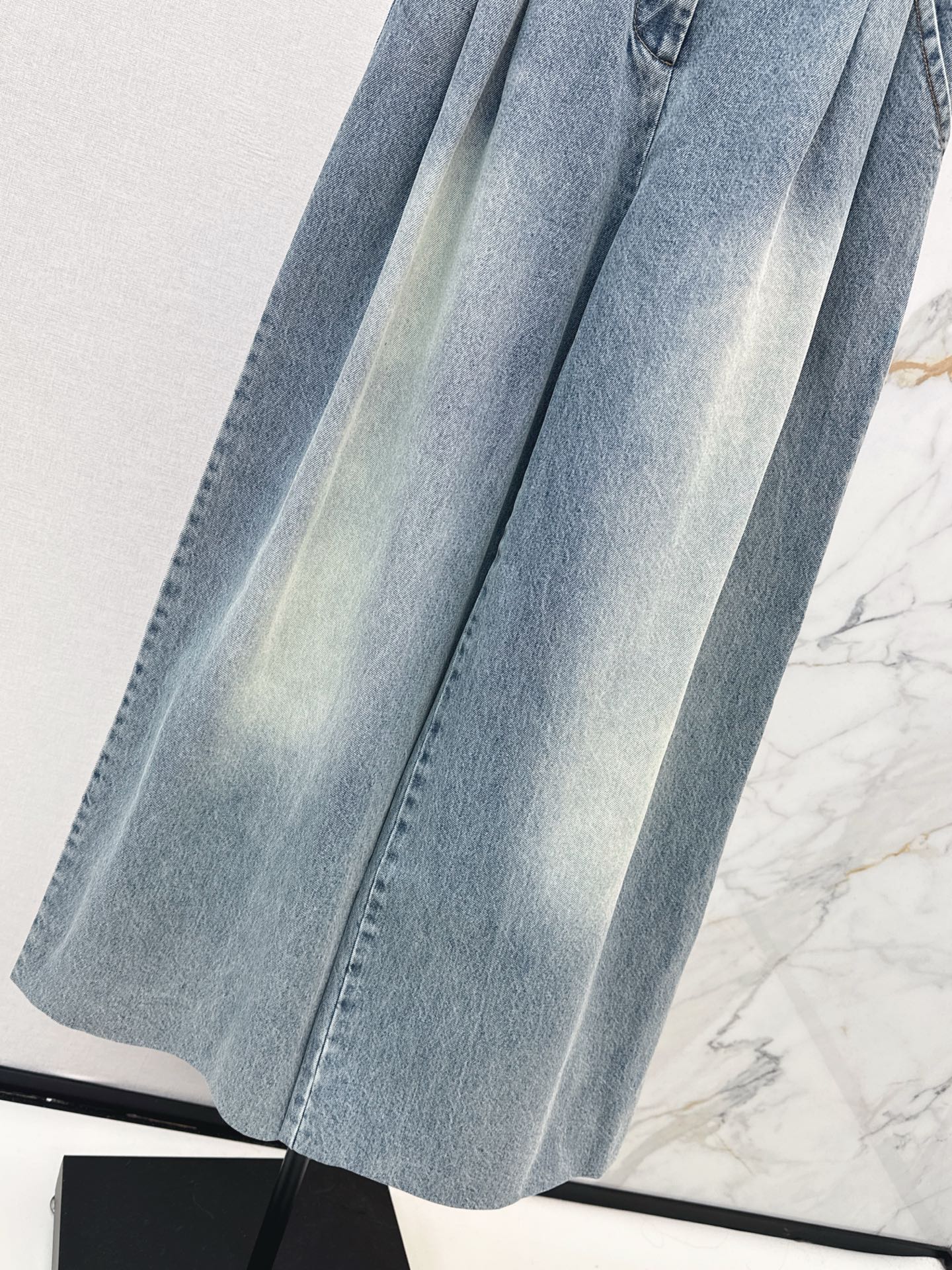 Zimm NEW wide- leg jeans