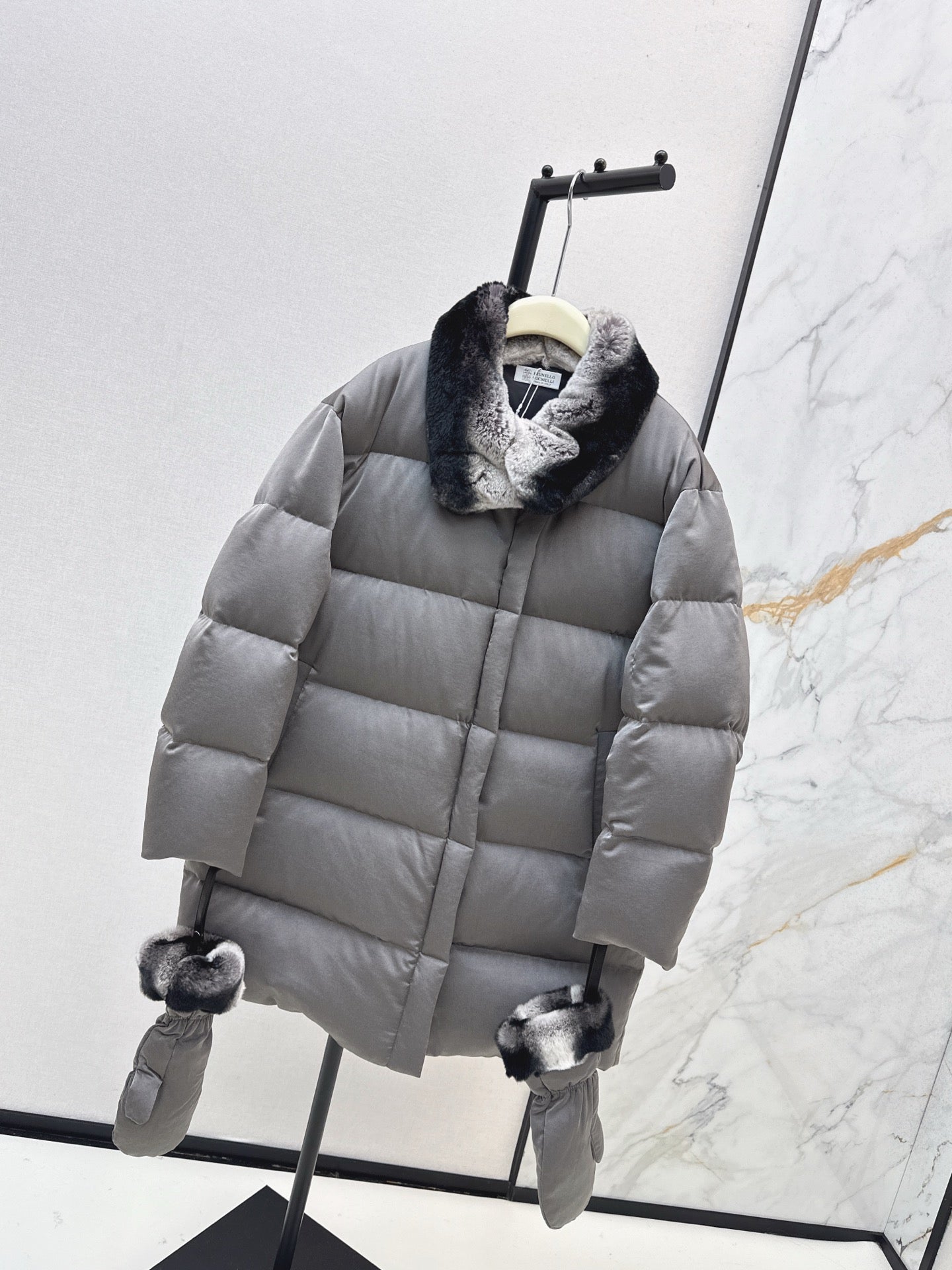 Loro NEW Down jacket with gloves
