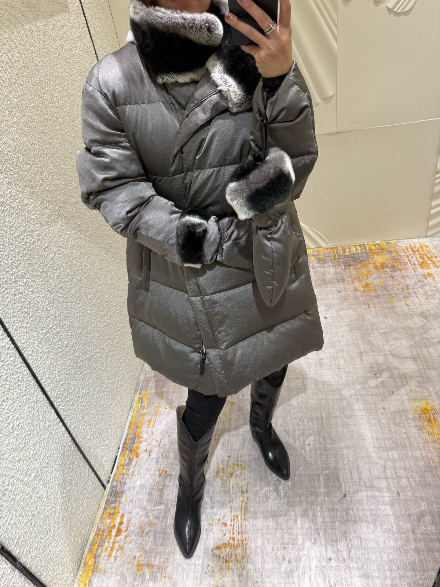 Loro NEW Down jacket with gloves