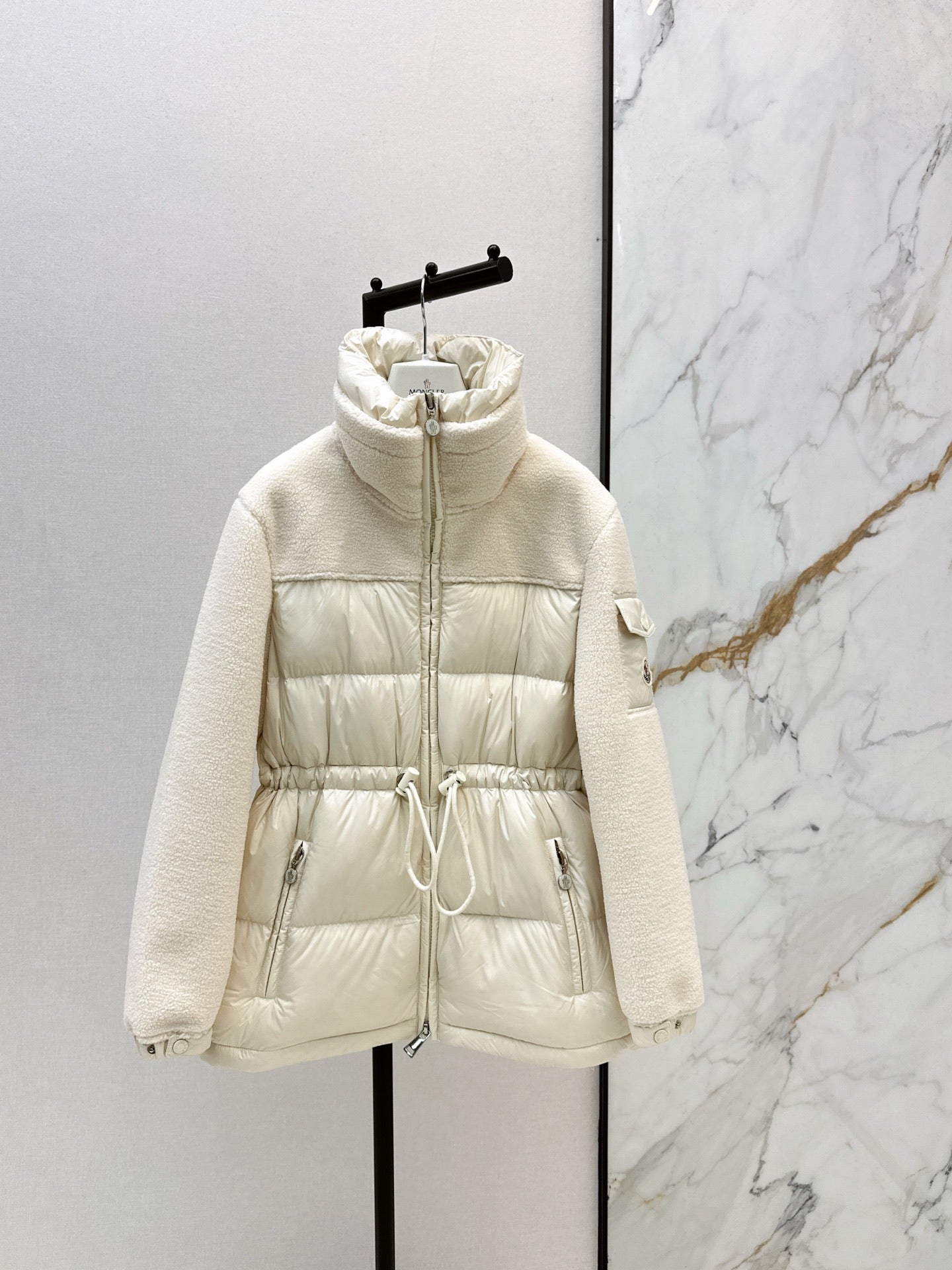 Monc NEW fleece-paneled down jacket