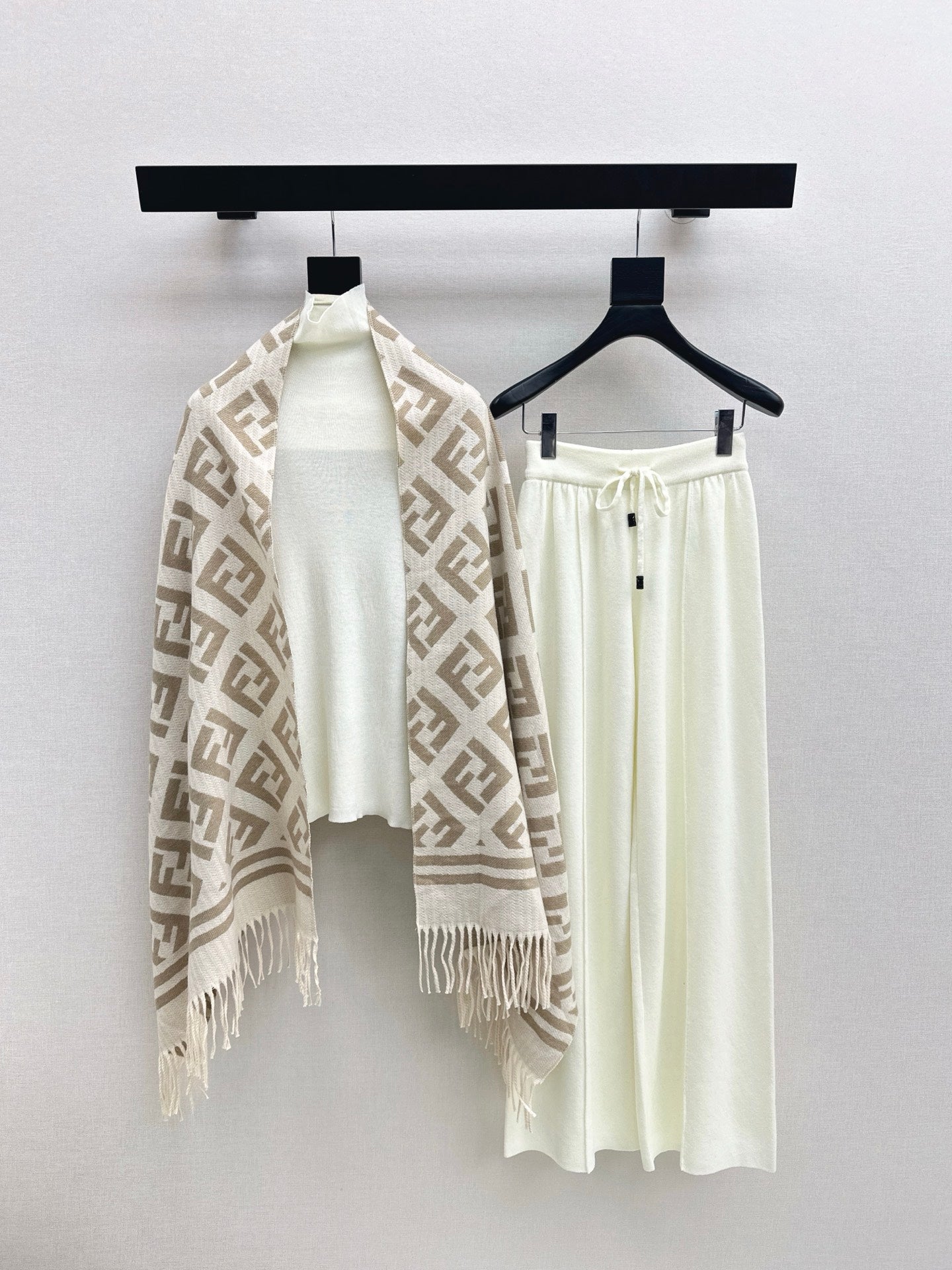 Fend NEW Knitted three-piece set