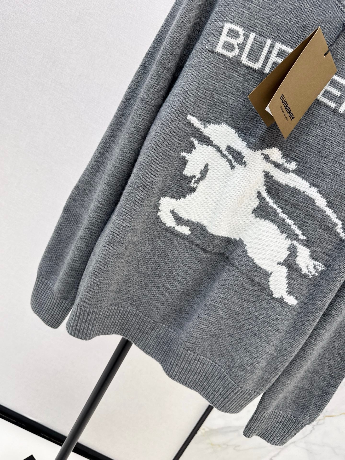 Bur NEW Wool sweater