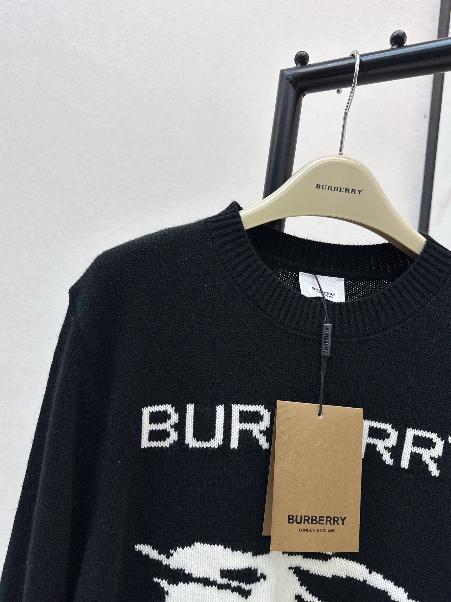 Bur NEW Wool sweater