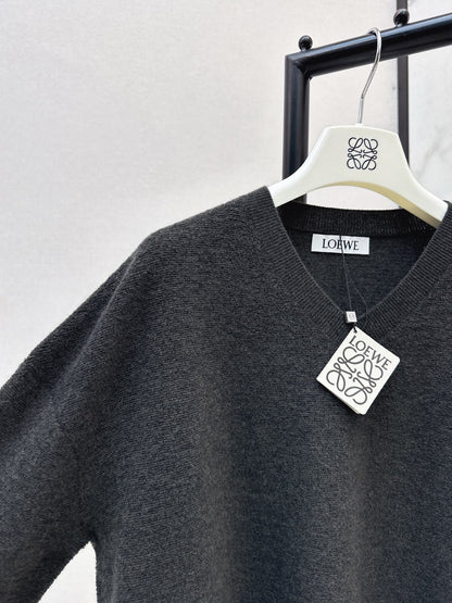 Loe NEW Wool sweater