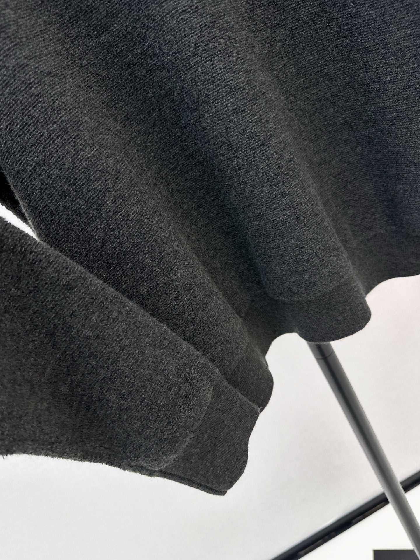 Loe NEW Wool sweater