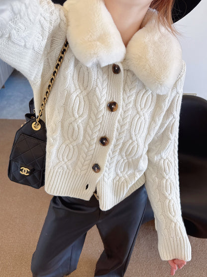 Loro NEW Knitted cashmere cardigan