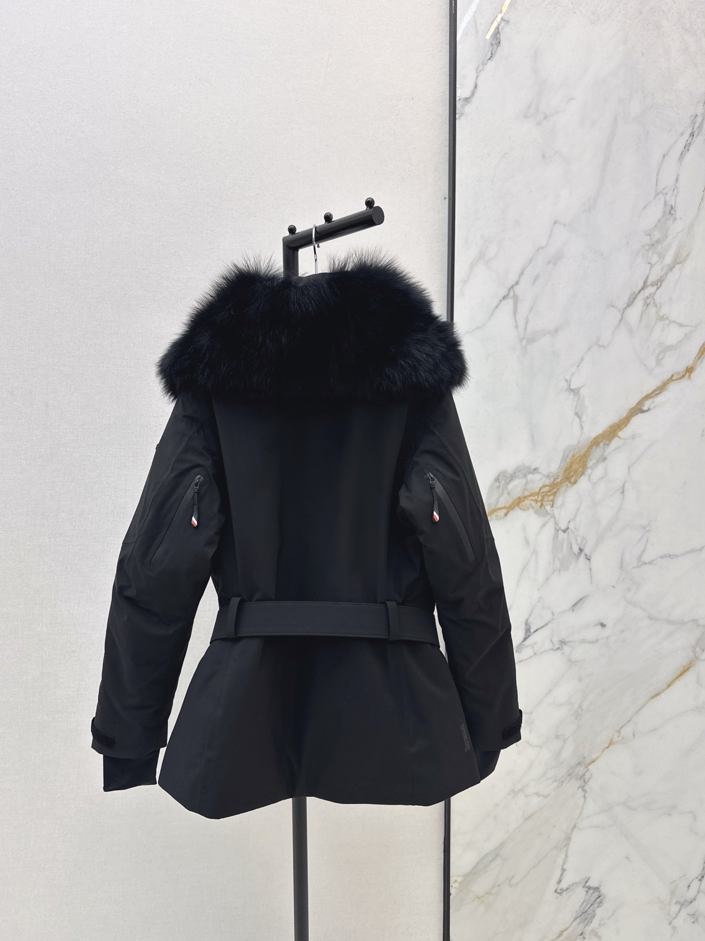 Monc NEW  belted ski down jacket