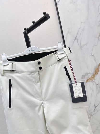 Monc NEW ski pants