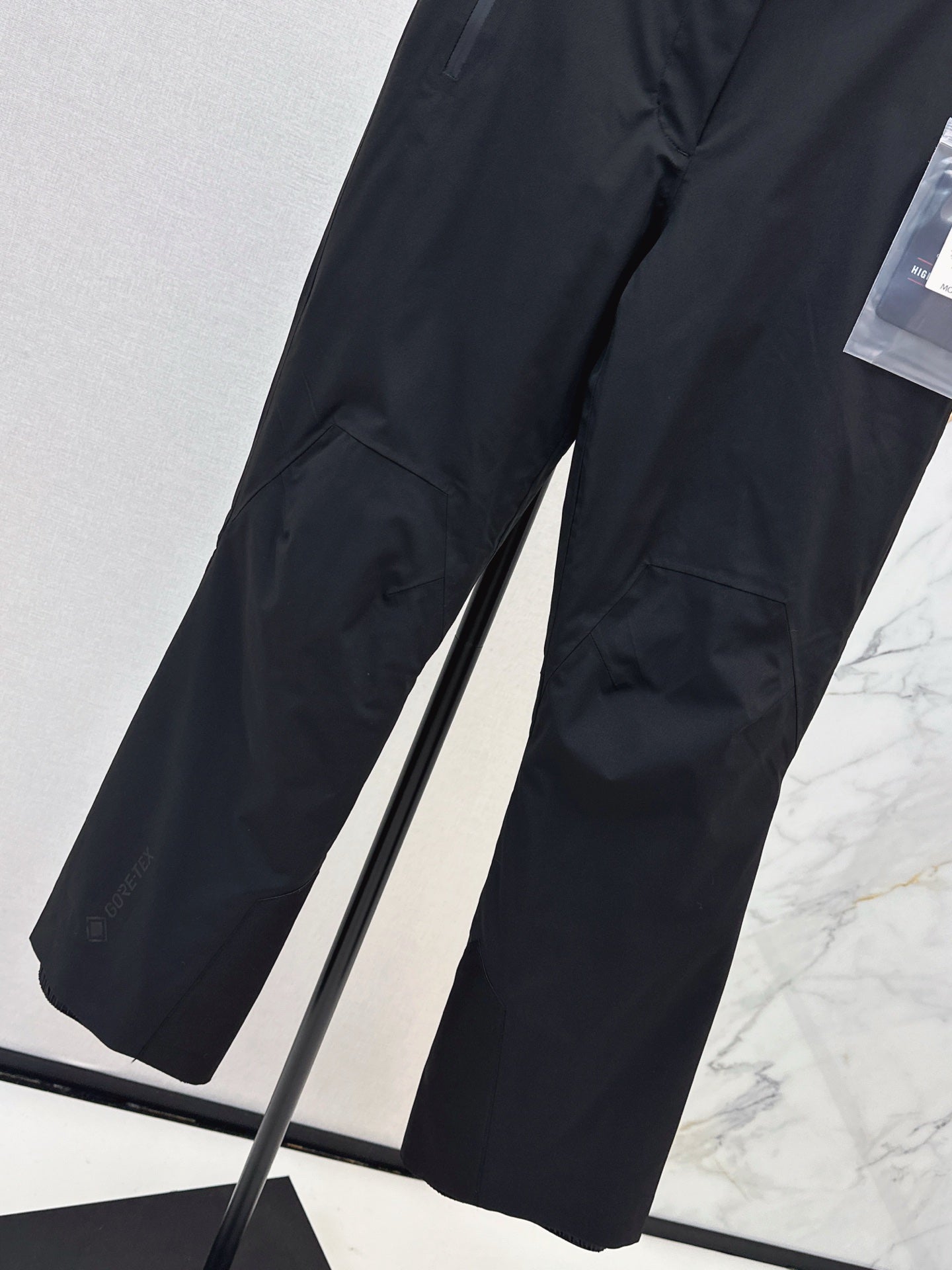 Monc NEW ski pants