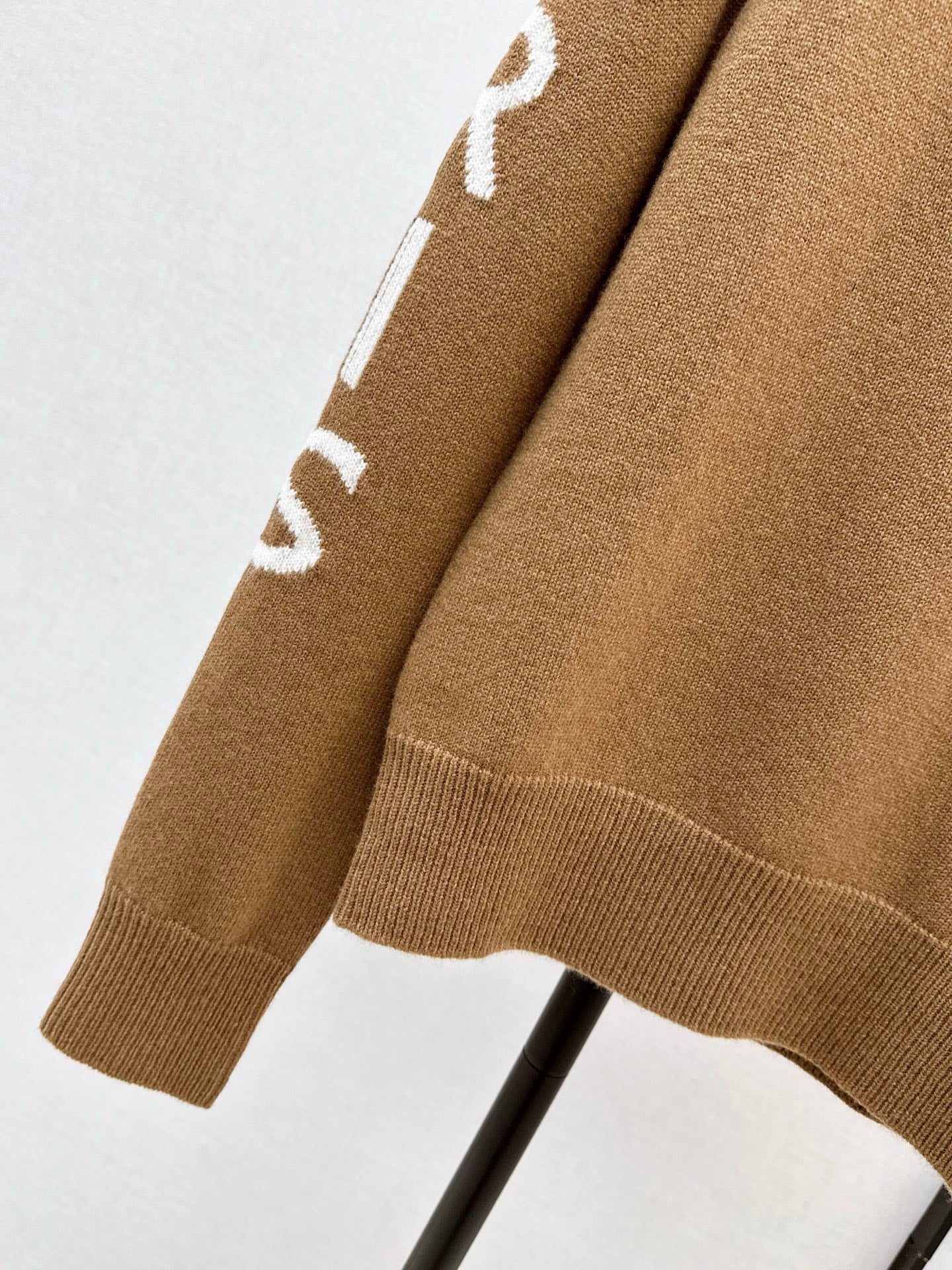 Ce1i NEW Wool sweater