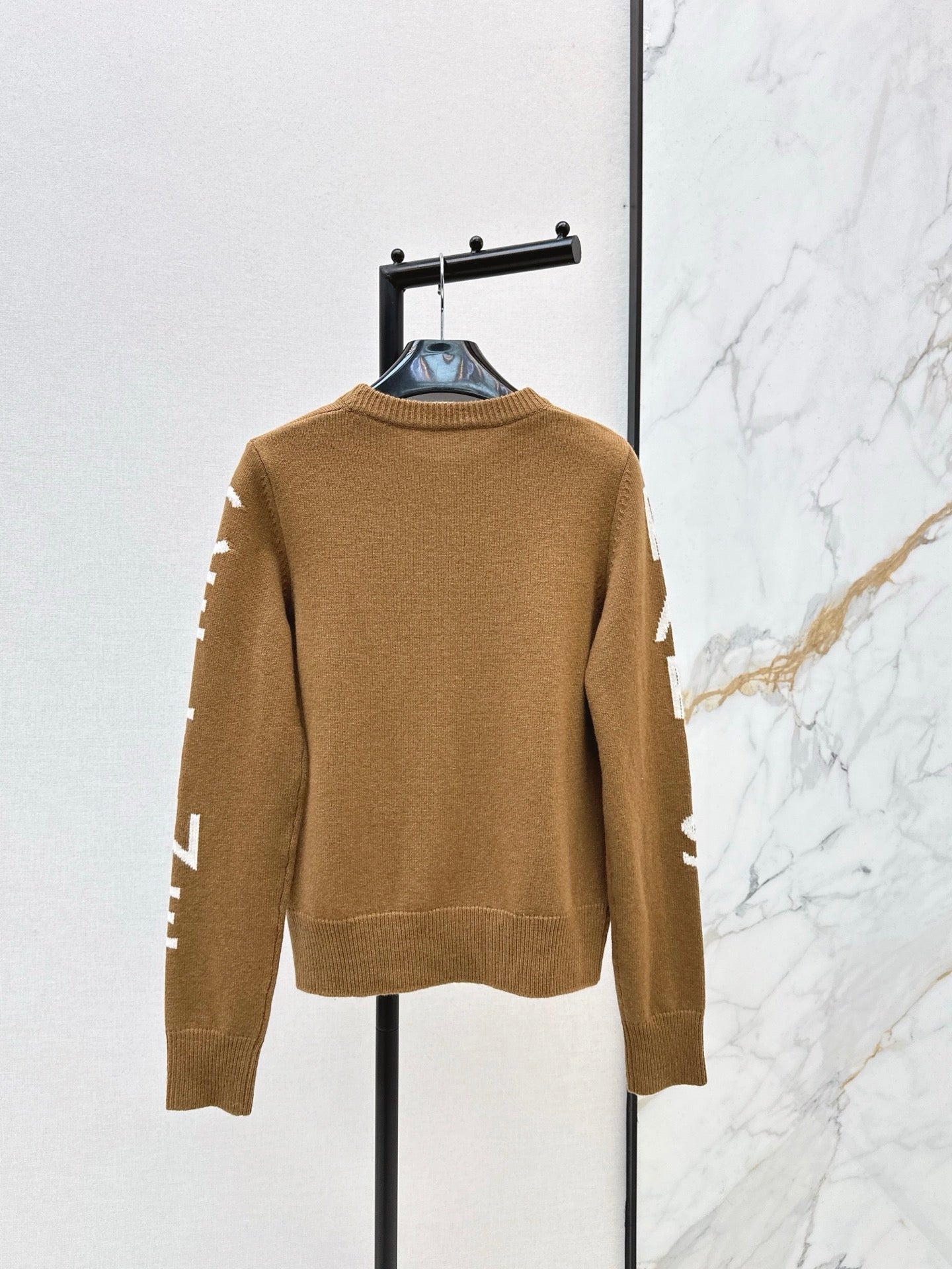 Ce1i NEW Wool sweater